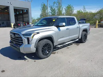 Toyota Tundra, Auto na cestě